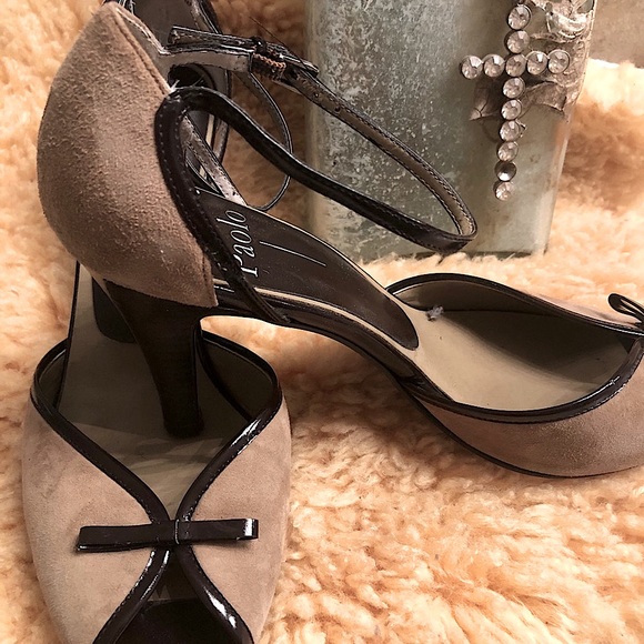 Linea Paolo Pumps - Picture 2 of 10